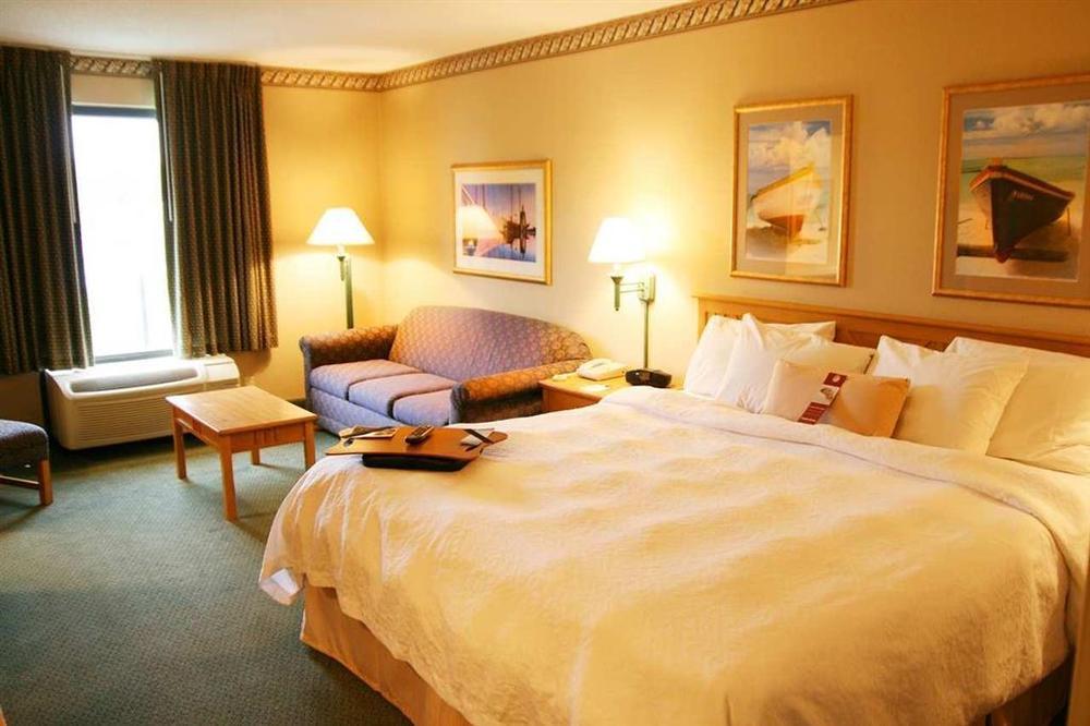 Hampton Inn Сиконк Номер фото